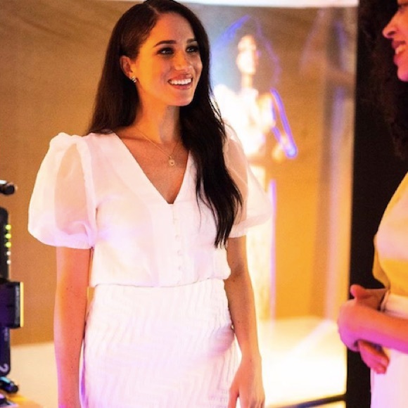 Topshop puff sleeve top - Picture 2 of 4